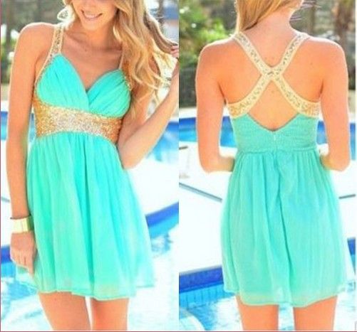 Vestido de Chiffon com Strass